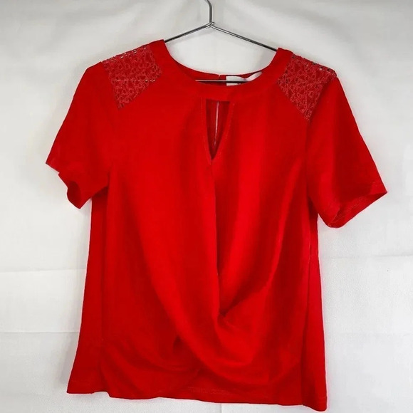 Adelyn Rae Red Twist Front Keyhole Top - Picture 1 of 13